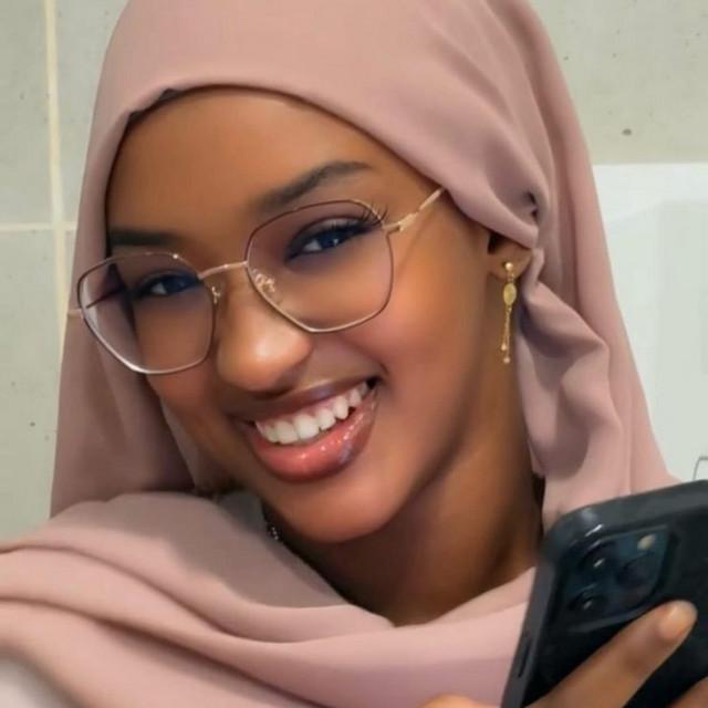 Stars aligns when our eyes meet